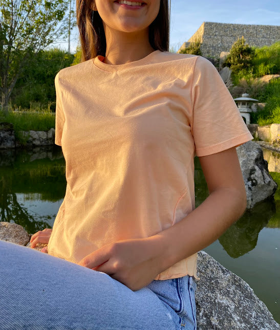 T-shirt Com Flor Bordada