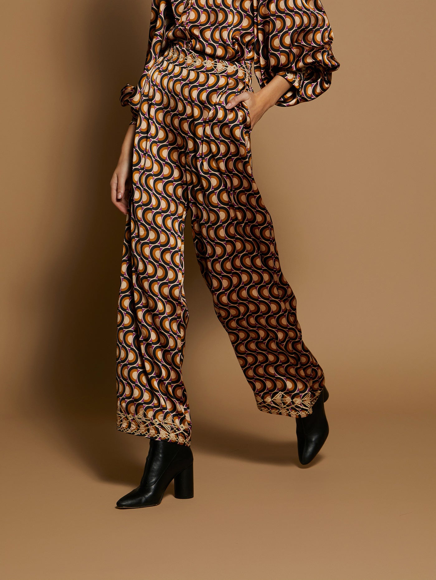 Pantalones de raso