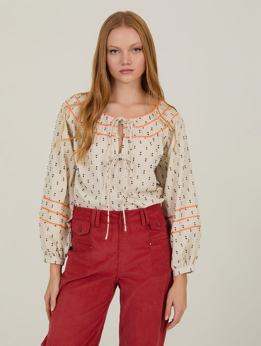 Blusa Plumetis Com Fitas