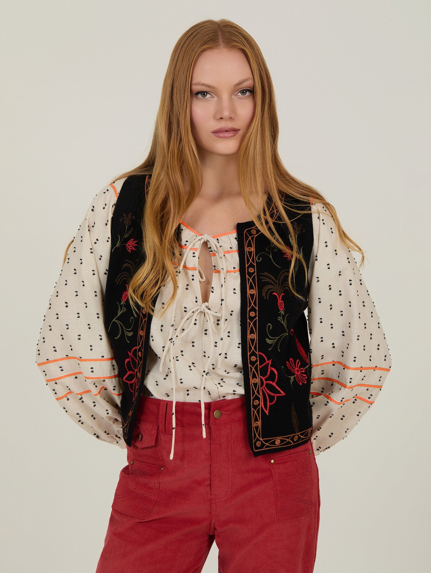 Blusa Plumetis Com Fitas