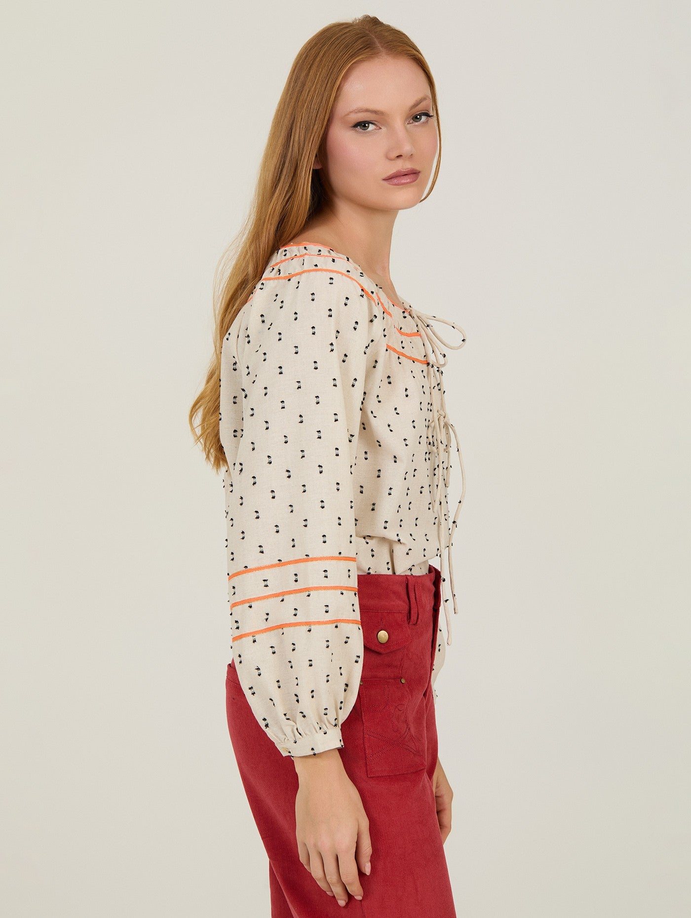 Blusa Plumetis Com Fitas