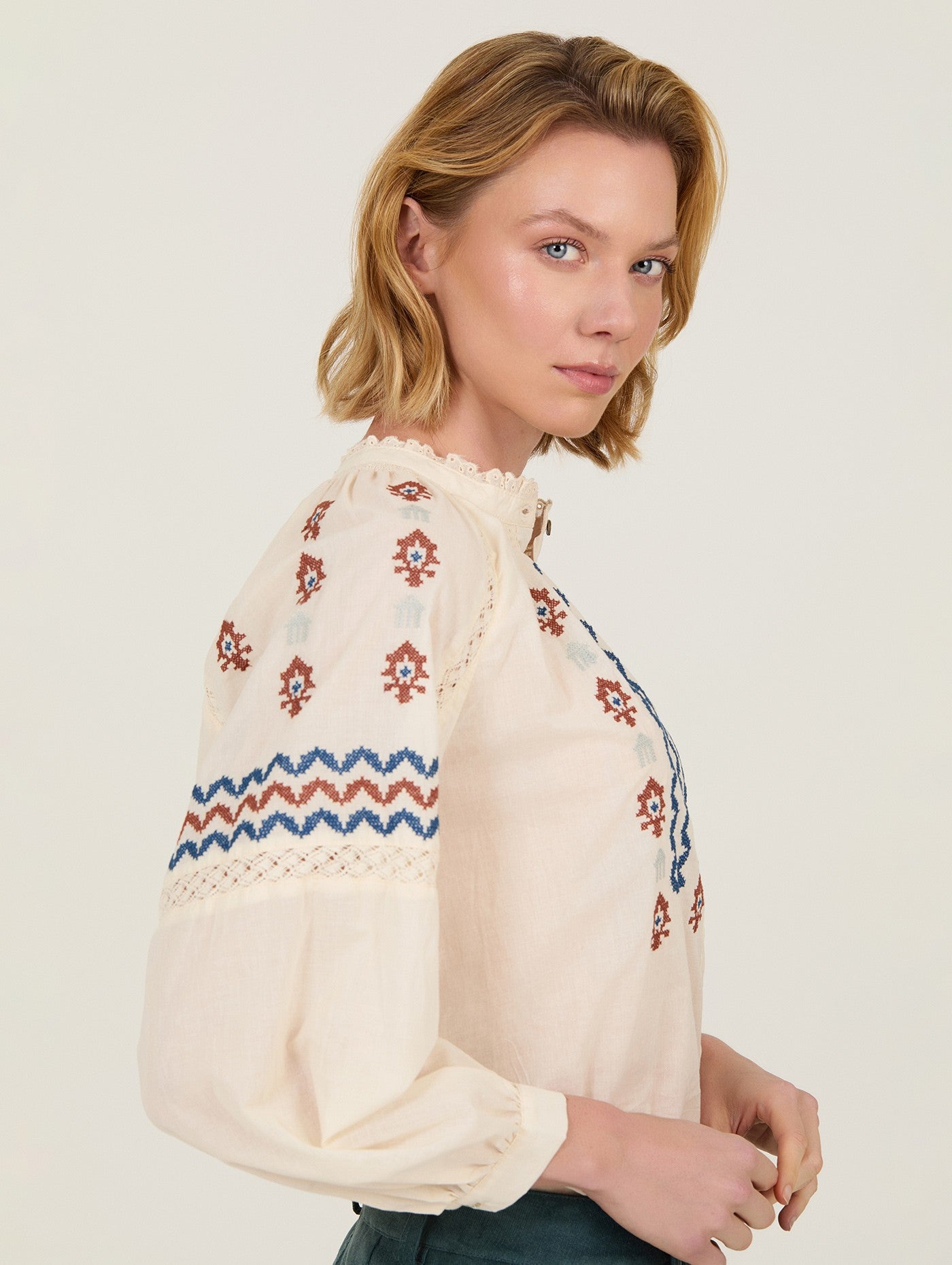 Blusa De Algodão Bordada