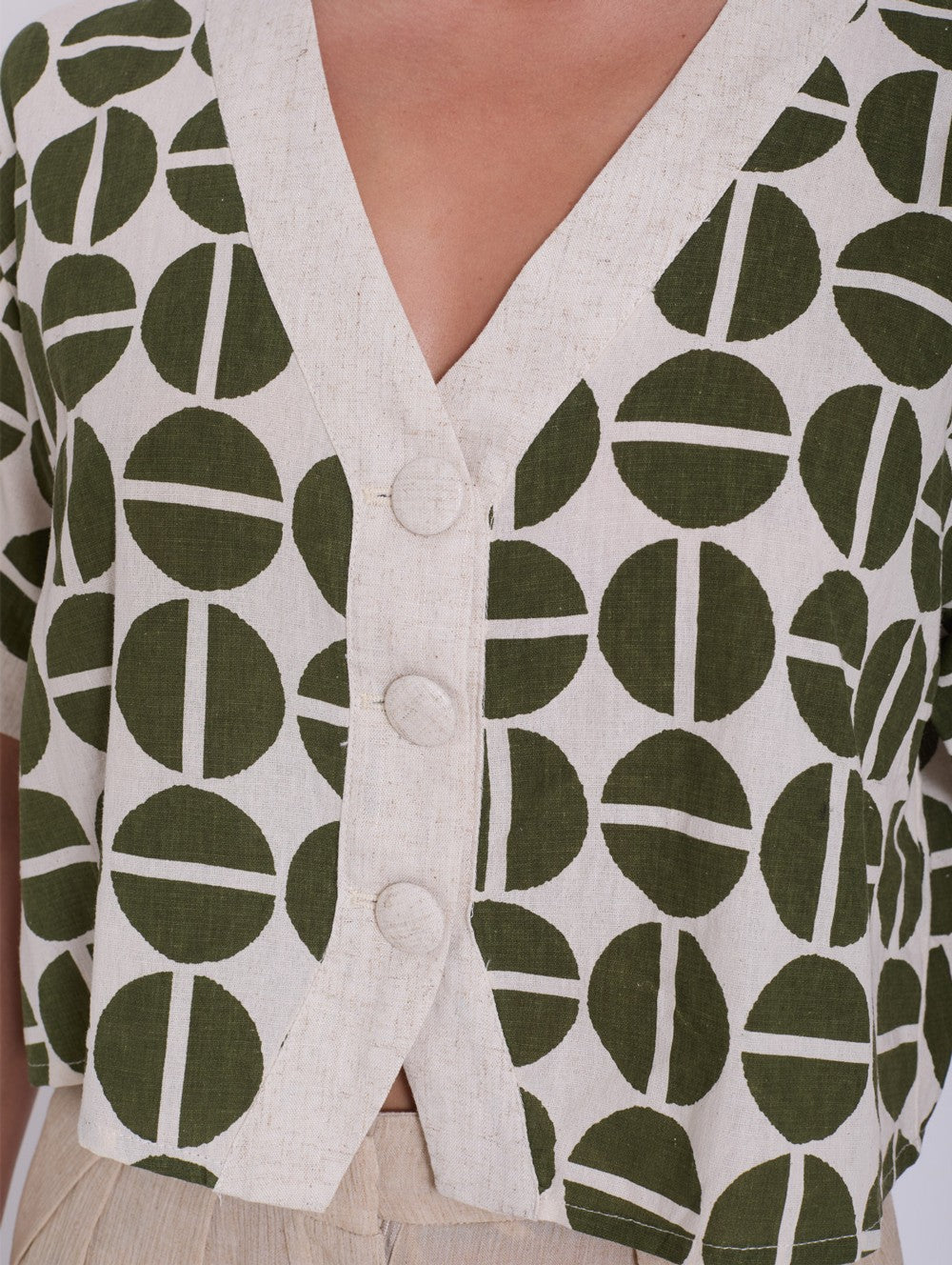 Camisa Círculos Contrastantes