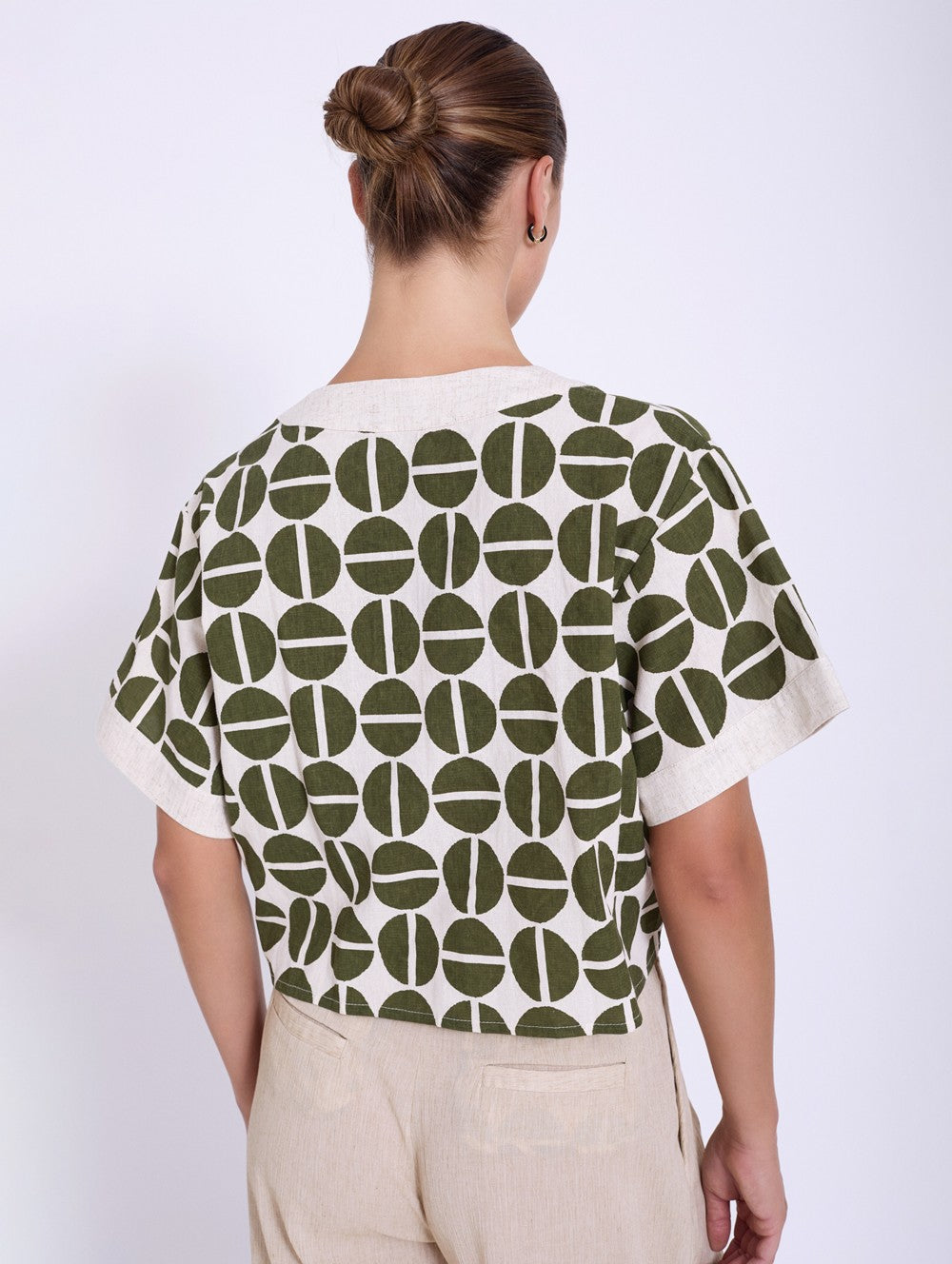 Camisa Círculos Contrastantes