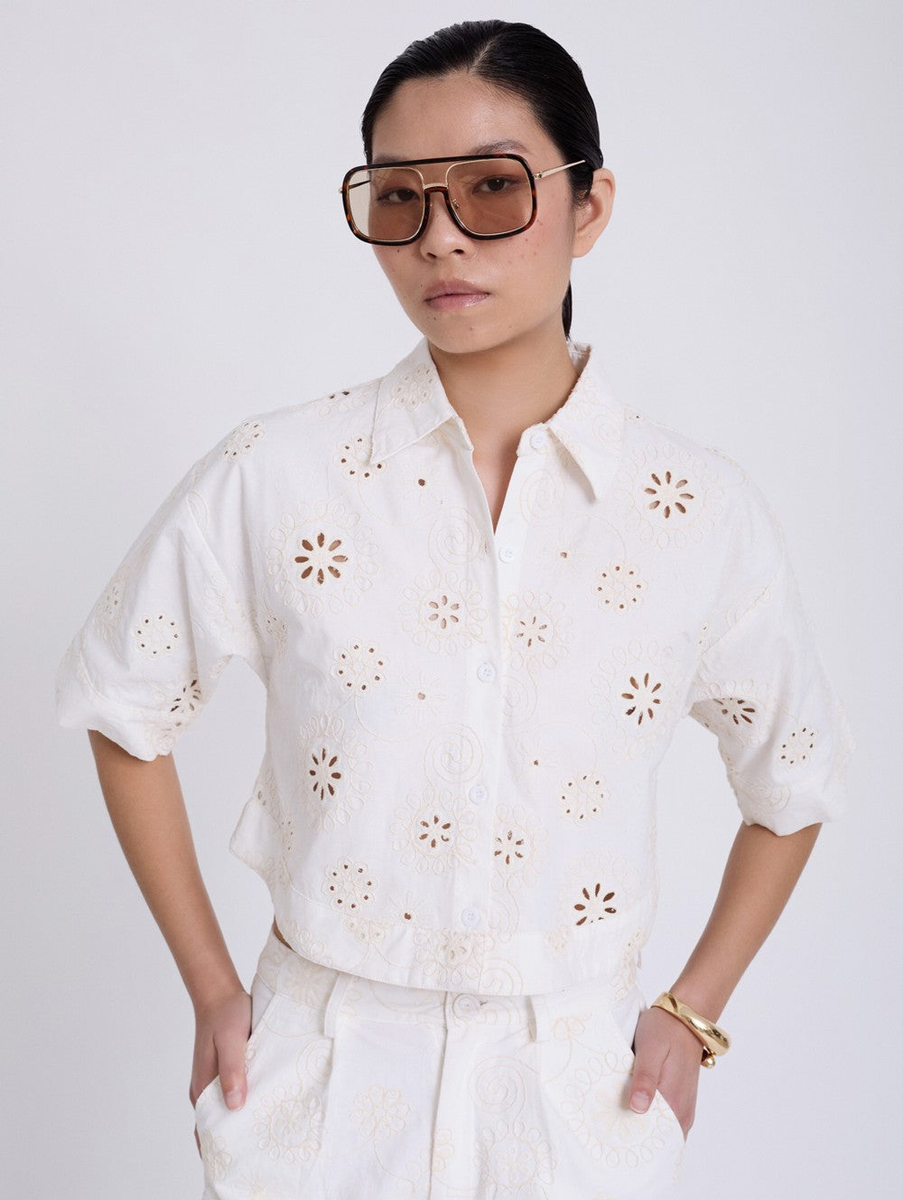 Blusa Bordada Suiça